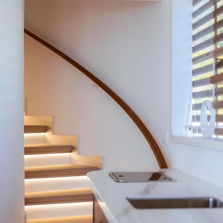 Ботель Luxury Floating - *