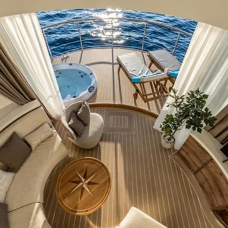 Ботель Luxury Floating - Спліт
