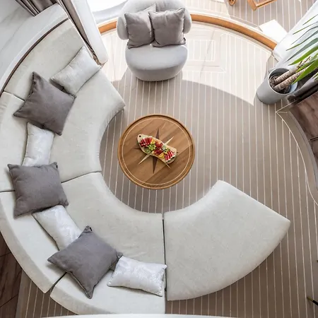 Botel Luxury Floating - *