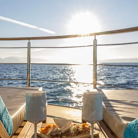 Luxury Floating - Botel *