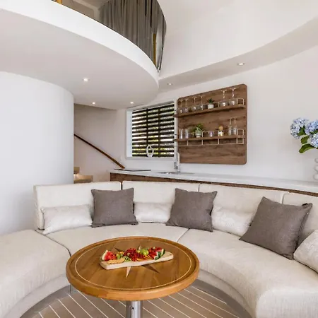 Luxury Floating -