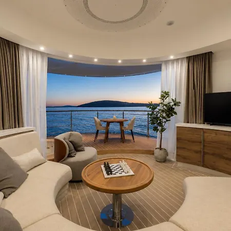 Luxury Floating - Botel *