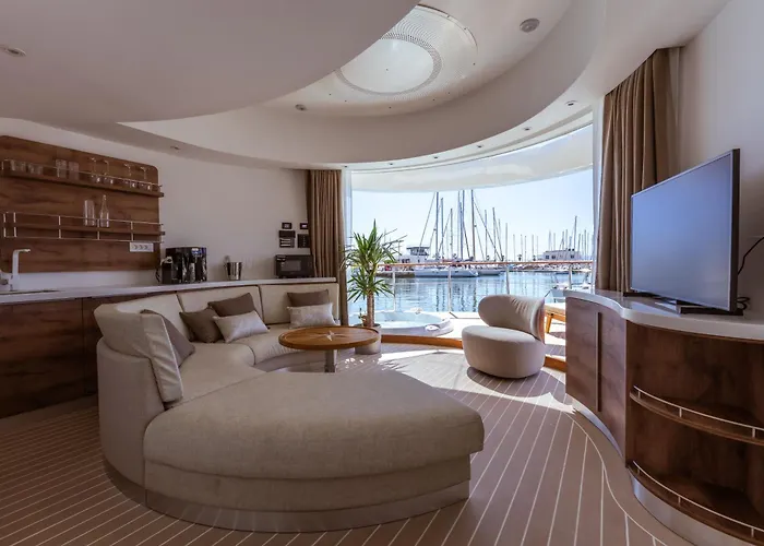 Botel Luxury Floating - Split