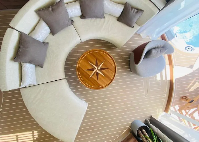 Luxury Floating - * Split